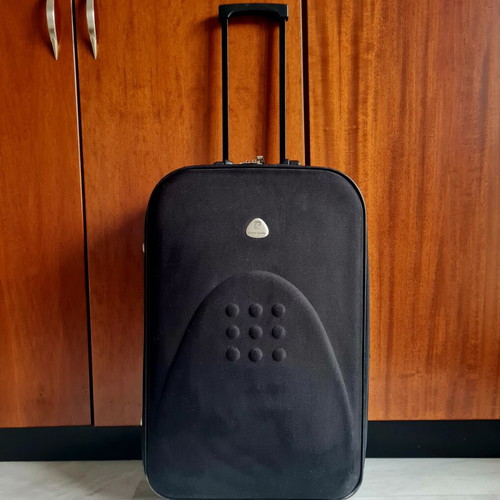 Pierre Cardin medium suitcase 24×43×66 cm with 2 wheels, black