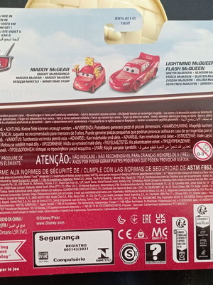 Σετ 2 αυτοκινητάκια Cars Flash McQueen και Maddy McGear