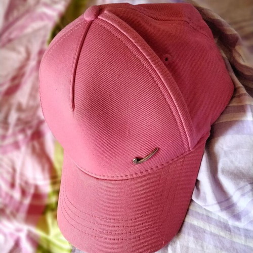 Hat pink used, adjustable size