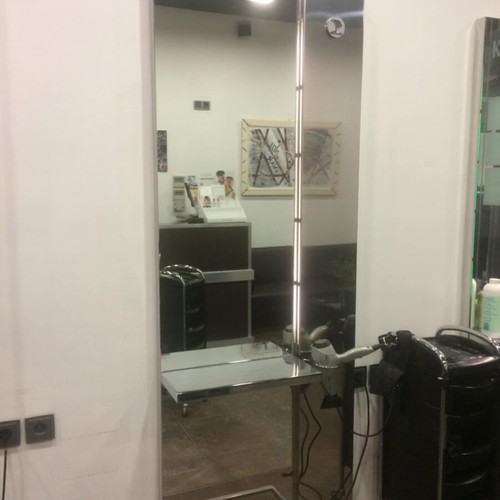 Hair Salon Equipment like new with inox mirrors, coloring station, and ventilation