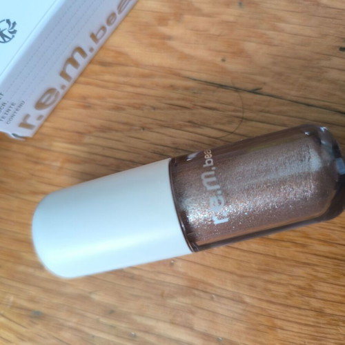 Rem Beauty Eyeshadow Highlighter new liquid eyeshadow