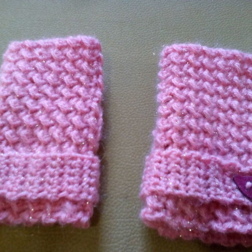 Handmade pink knitted gloves new