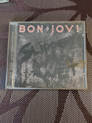 Bon Jovi Slippery When Wet CD remasters like new