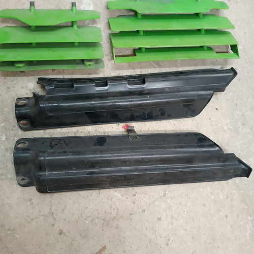 Radiator covers and grille like new