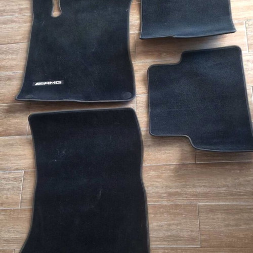 Mercedes V177 genuine velvet floor mats like new with AMG logo