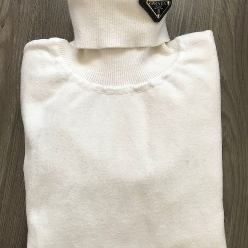 Prada Polo T-shirt white, like new, fits XS and S