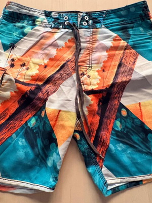Billabong men's swim shorts used, size 32, multicolor