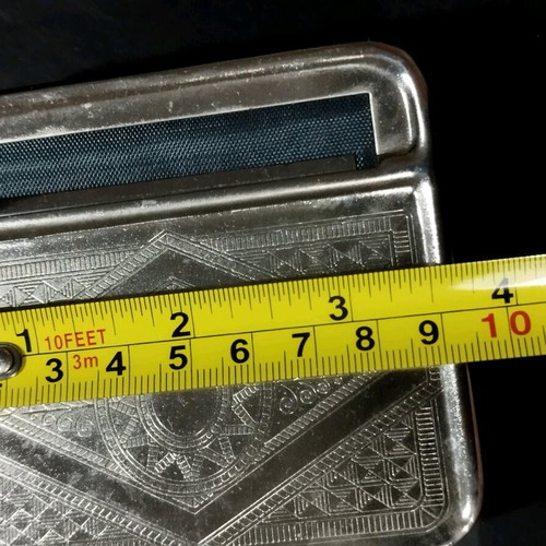 Rolling cigarette case like new