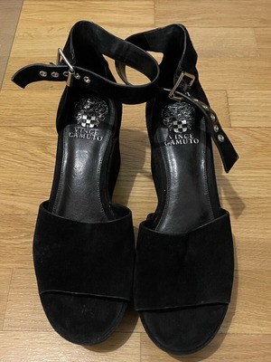 Vince Camuto Espadreilles No 38 1/2 Black Like New