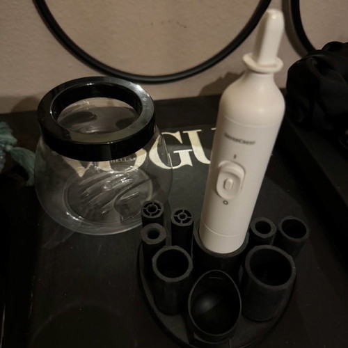 Makeup Brush Cleaner Device new with batteries
