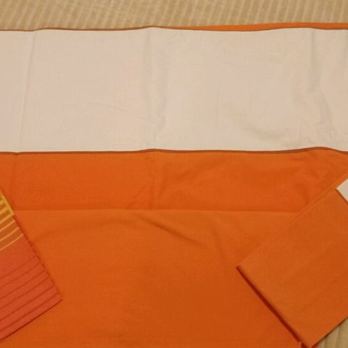 Duvet cover set, flat sheet and pillowcases like new