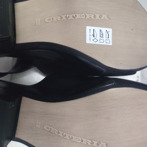 Luca Valentini black leather platform sandals size 38