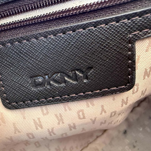 DKNY vintage leather shoulder bag used, burgundy red