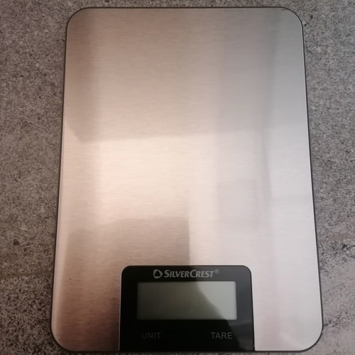 Digital kitchen scale like new