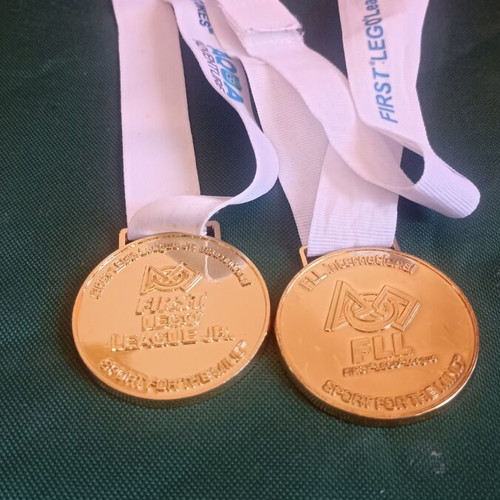 Set of 2 Official LEGO Robotics Medals FLL FLL Jr. 2015 & 2017 like new