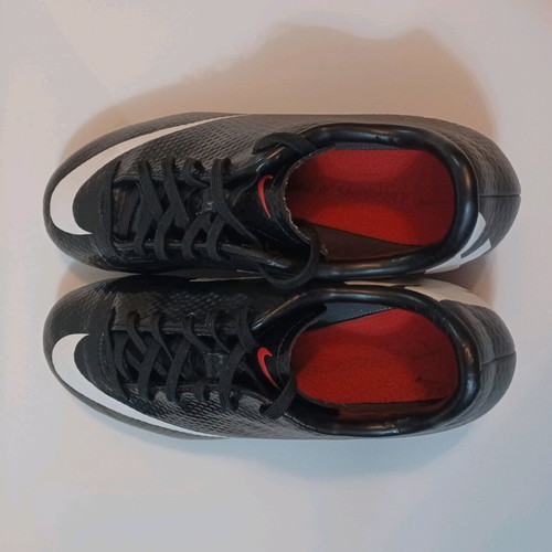 Nike football shoes with studs like new, size 35.5