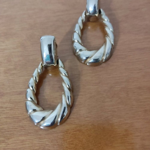Vintage earrings with clips, long, gold color, excellent condition