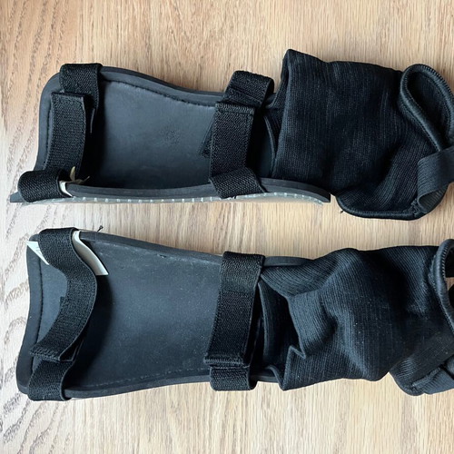Football shin guards used with ankle protection, size M