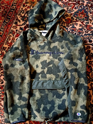 Champion XL hoody camouflage like new, multicolor green