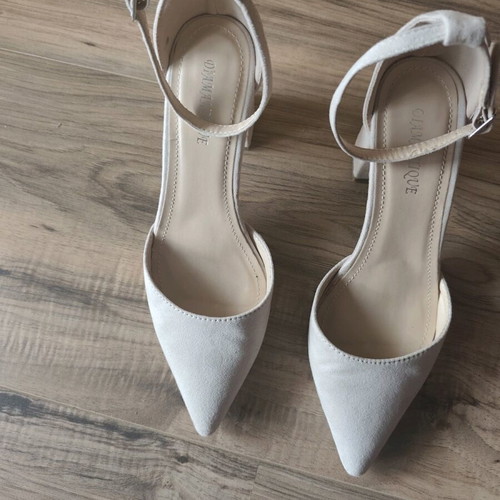 Diamantiqu beige suede pumps size 38 like new, 8cm heel
