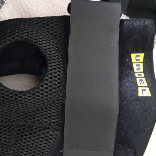 Uriel AC43D Knee Braces with Hole and Stays like new, One Size
