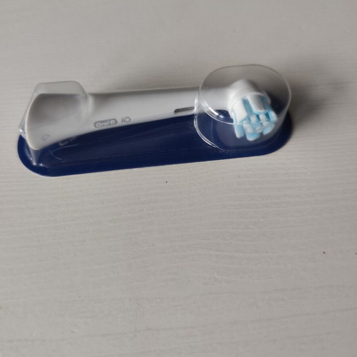 Oral-B iO replacement toothbrush heads set of 2, new
