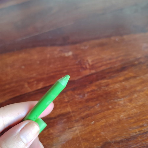 Nyx Epic Liner used, shade 23 Emerald Cut green