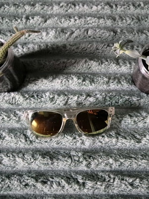 Sunglasses like new, one size