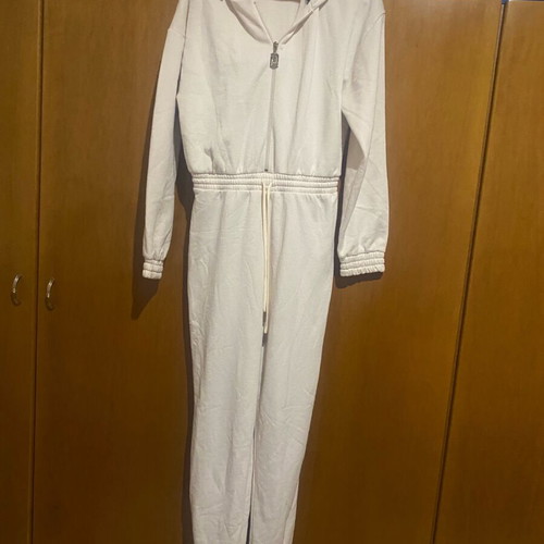 Lynne one-piece used, white with fleece lining and leopard details