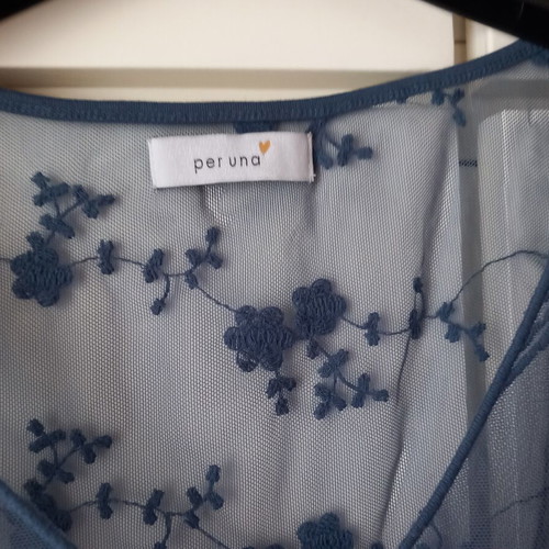 Lace blouse medium blue size 22 like new with built-in top