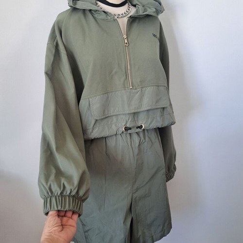 Zara set top with hood and shorts new, green and gray