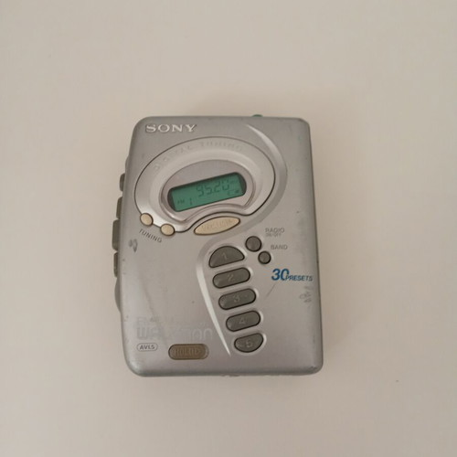 Sony Walkman WM-FX271 used, radio only works