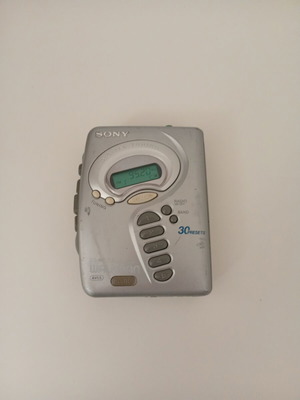 Sony Walkman WM-FX271 used, radio only works