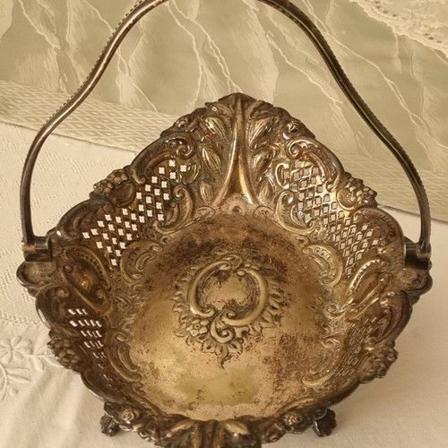 Serving Basket Fruit Bowl Art Nouveau Style like new