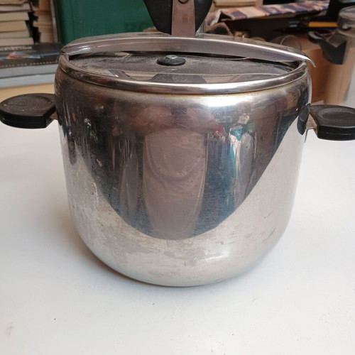 Lagostina small pot No 2 used, good condition