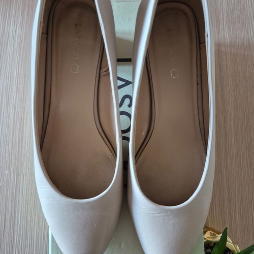 Lasocki beige pumps used, size 39, low heel