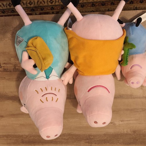 Peppa Pig family plush toys like new