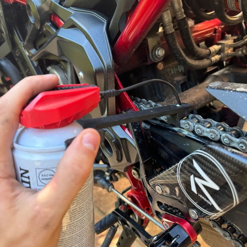 Spray adapter for chain lubrication new
