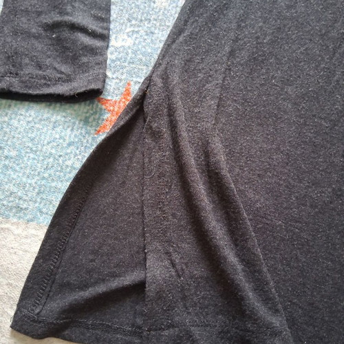 Women's blouse gray like new, size S/M with V neckline