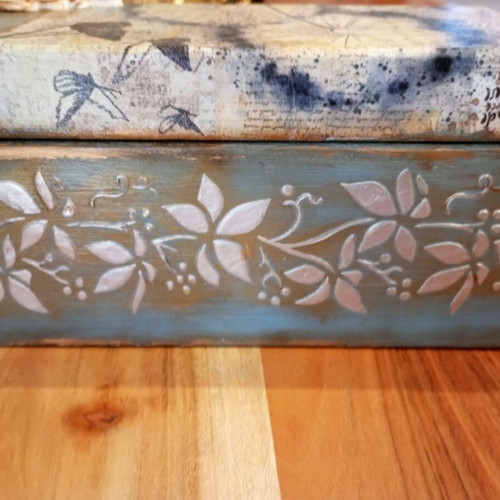 Wooden wine case handmade like new, decoupage