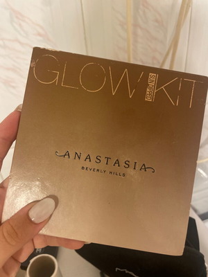 Glow Kit Anastasia Beverly Hills