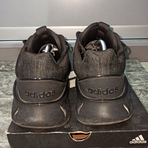 Adidas Kaptir Super αθλητικά σαν καινούργιο, νούμερο 43, μαύρα με reflective λεπτομέρειες