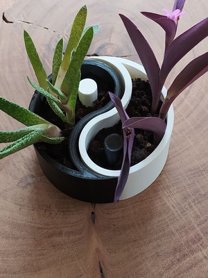 Yin Yang flower pots set 3D printed, new, 10 centimeters