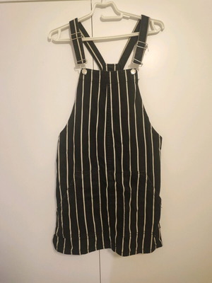 Stradivarius medium striped black and white salopette dress like new