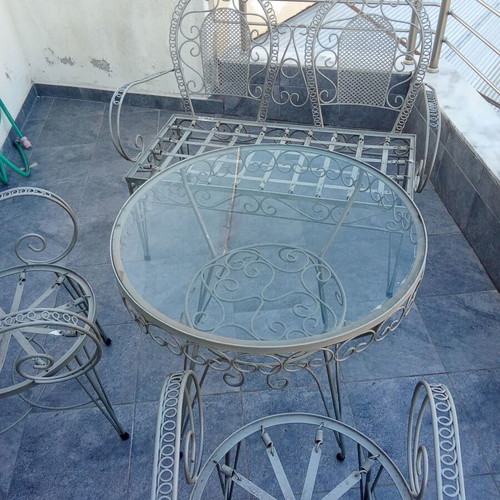 Fer Forge garden sofa set like new with chairs, tables, and two-seater couch