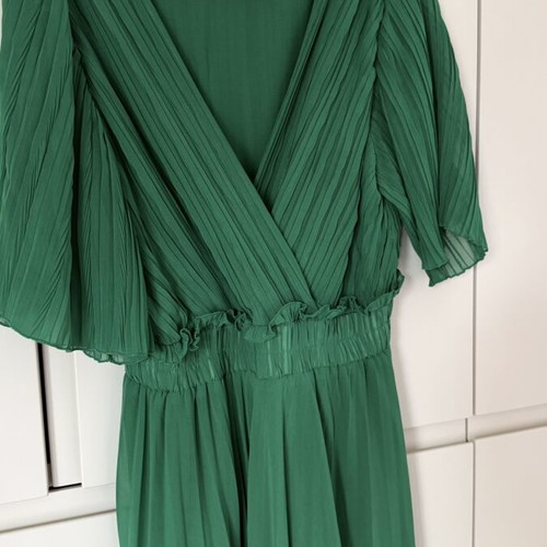 Zara Pleated Emerald Dress like new, size M