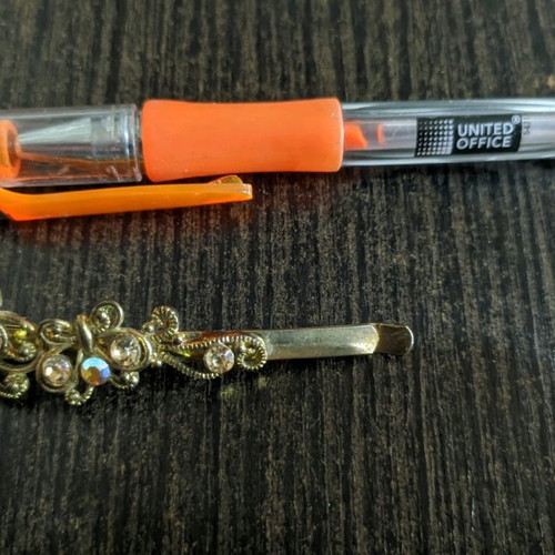 Antique hair clip used 1950