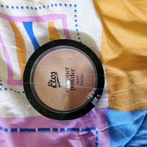 Etos compact powder like new, shade tested only