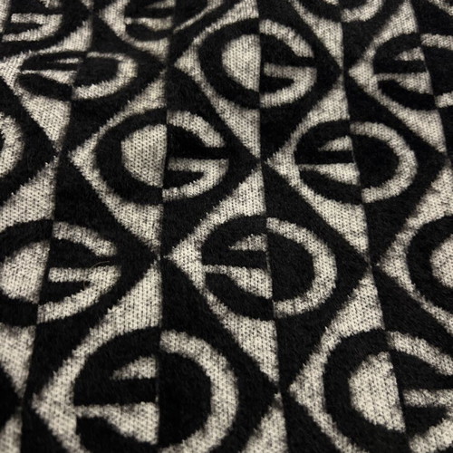 Gucci coat new, warm, unworn, black and white