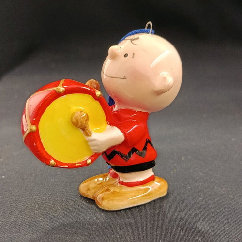 Porcelain Christmas ornament 1979 Peanuts Snoopy drum like new